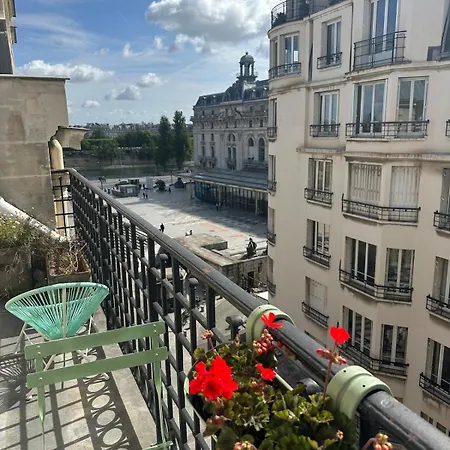 Beautiful With Seine And Musee D'orsay View Paris